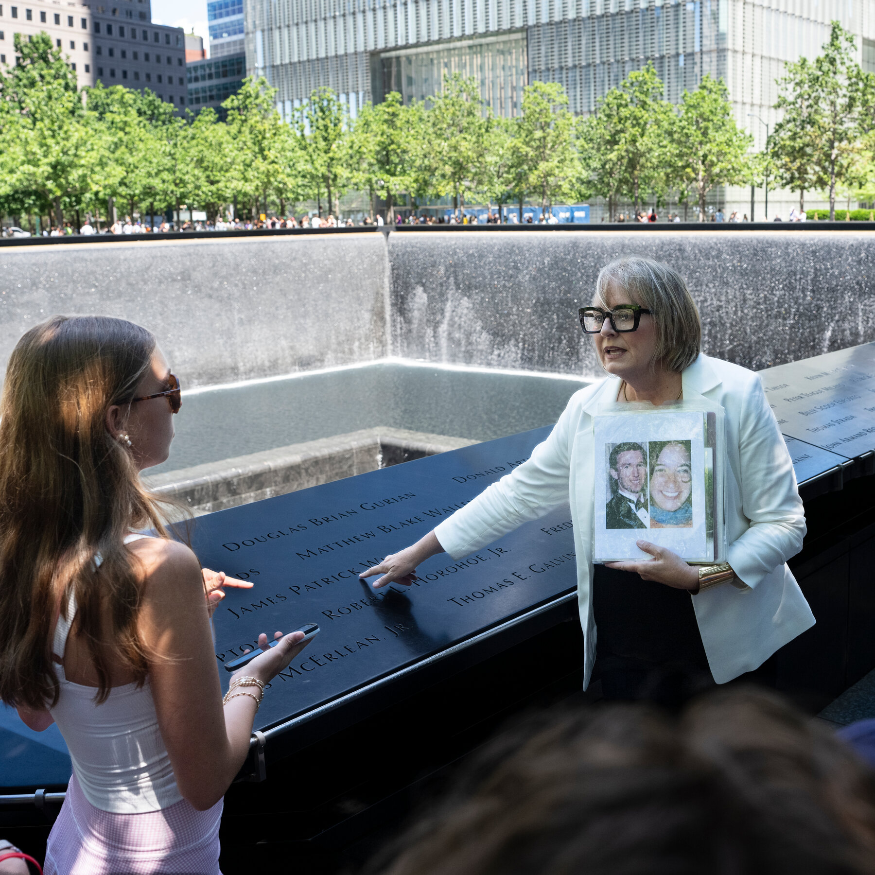 The Woman Guiding Tourists Through New York City’s Worst Day met 911 tour guide 01 plmc mediumSquareAt3X