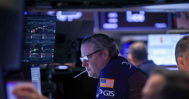 Breitbart Business Digest: Liberal Despair and Bond Yields nyse 8 24 26 getty 640x335 1
