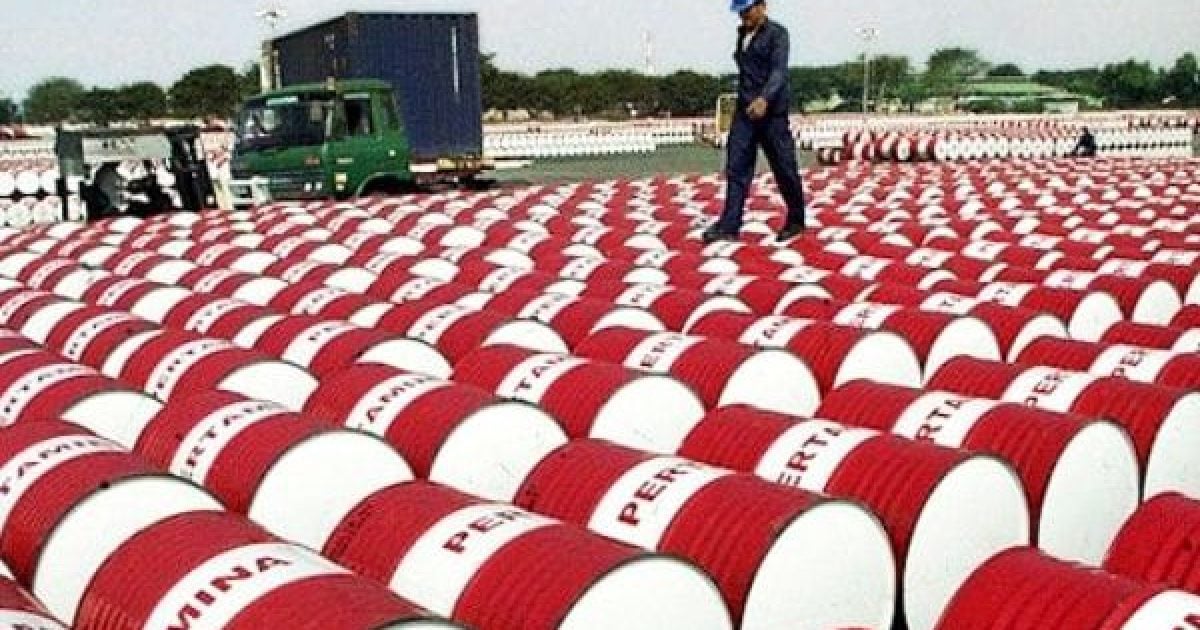 Disruptions on multiple fronts put oil markets on the brink oil 2 1200x630 1