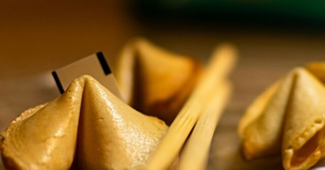 Chinese Woman Arrested in Italy for Hiding Cocaine in 'Fortune Cookie' Packages ortune cookies 640x335 1