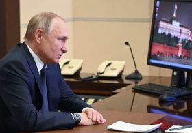Putin Threatens to Seize European Ships as Russia Warns of Retaliation Over ‘Shadow Fleet’
