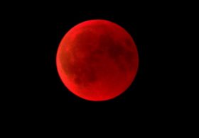 Blood Moon 2026 Live Stream: Watch the August 27-28 Lunar Eclipse Online