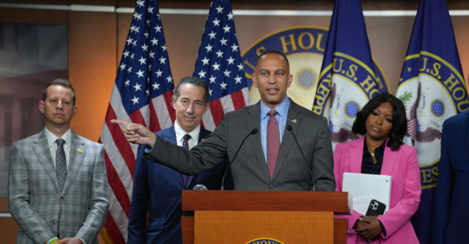 Democrat Suddenly Resigns From ‘Dad’s Caucus’ Over Member’s Ethics Probe ries 1 1