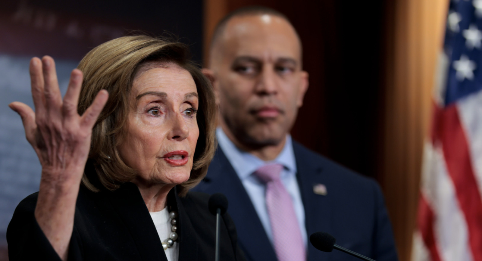 Expert Warns Socialists Are ‘Devouring’ Democratic Party Establishment ries 1 2