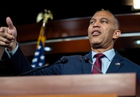 Democrats’ progressive surge could complicate Jeffries’s path to unity