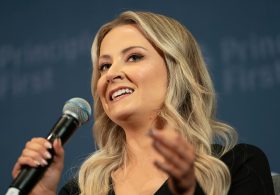 Ex-Trump aide: Vance is ‘negative rizz’
