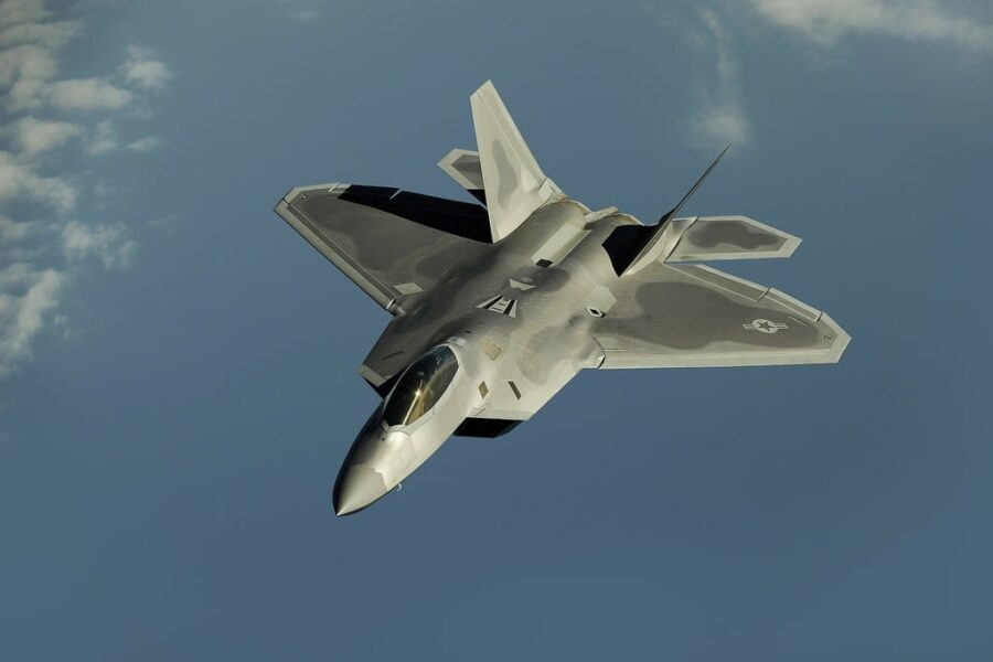 ‘Unknown’ Military Aircraft Spotted Flying Over Middle America t ad3146 1024 e1759780072970