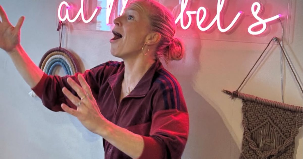Kellie Bright Bids Farewell to 'Eastenders' After 13 Years as Linda Carter ter 13 years