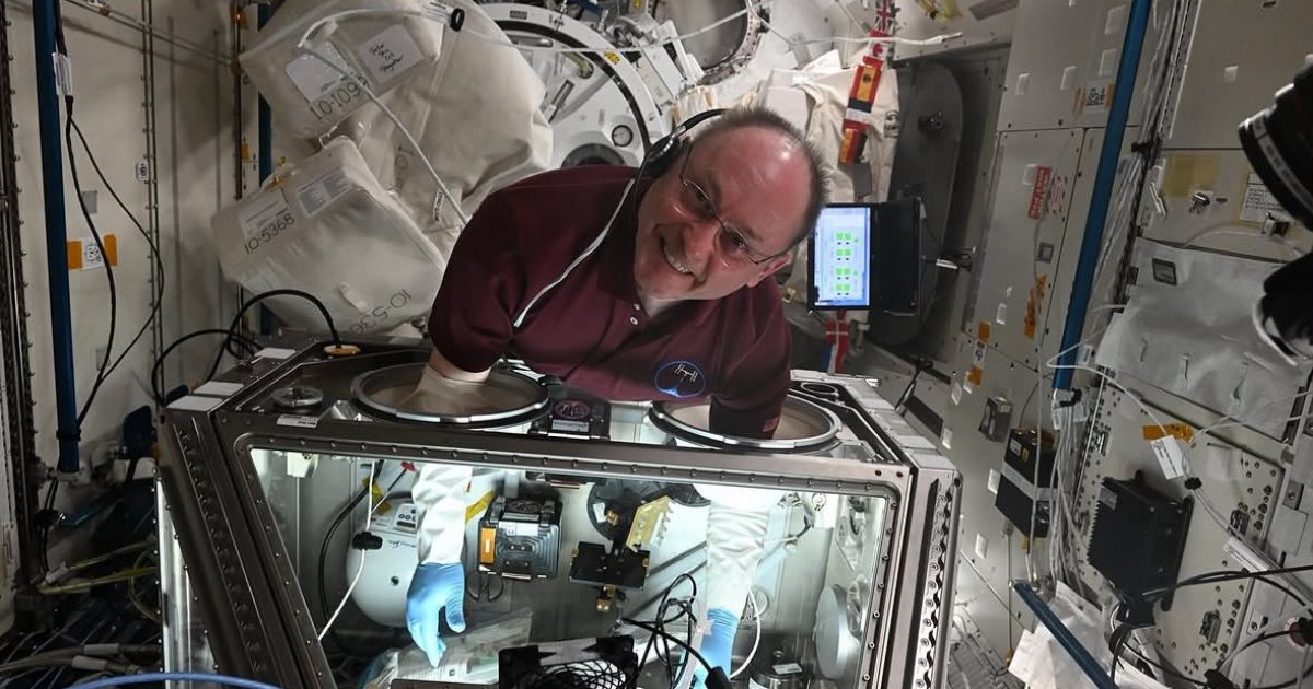Who Is Mike Fincke? NASA Astronaut Retires After 30 Years and 549 Days in Space ter 30 years 549 days space