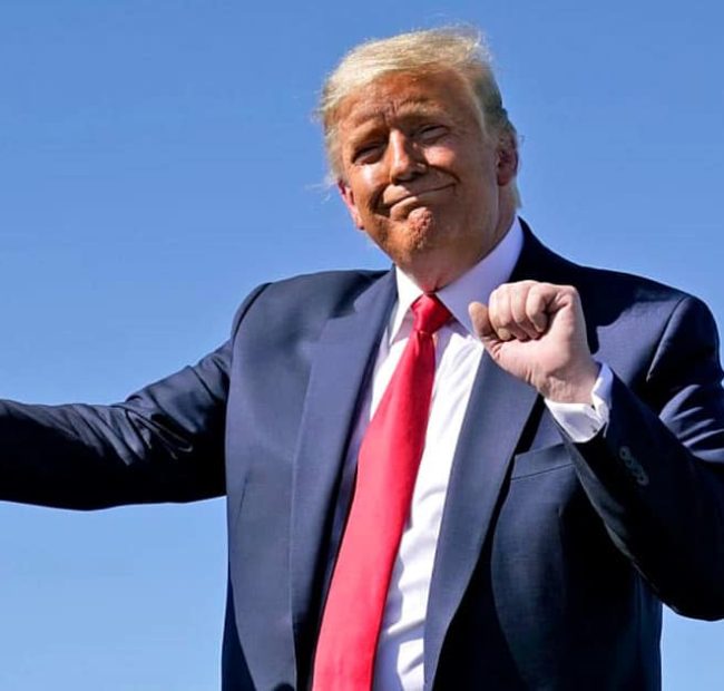 Chief Justice Roberts Hands Trump Last-Minute Supreme Court Victory in White House Battle
