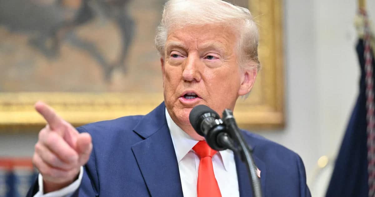 Trump Urges Senate to Pass Permanent Daylight Saving Time After House Approves Bill trump points police crime