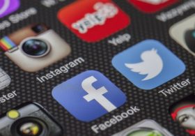 61% Of Americans Want Tougher Social Media Rules, 66% Back Age Checks: Reuters/Ipsos Poll