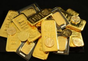Gold Extends Rally, Touches $4,424 As Rate-Hike Fears Fade Ahead Of Fed Meeting Minutes
