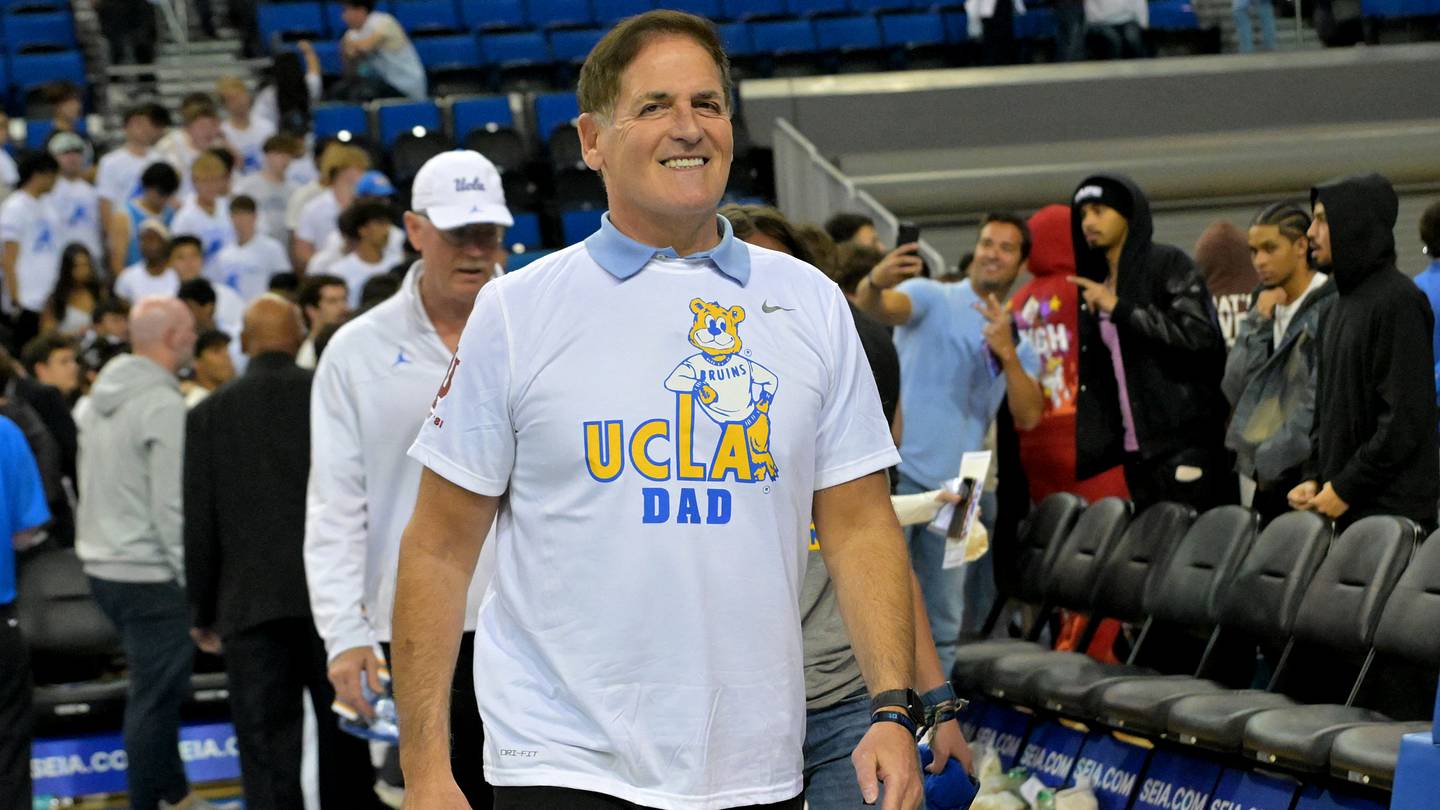Mark Cuban, Jerry Jones ‘open’ to Mavericks owner buying stake in Cowboys…