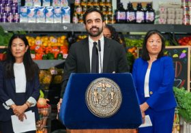 Immigrant Grocers Sue Socialist NYC Mayor Over Government-Run Supermarket Plan