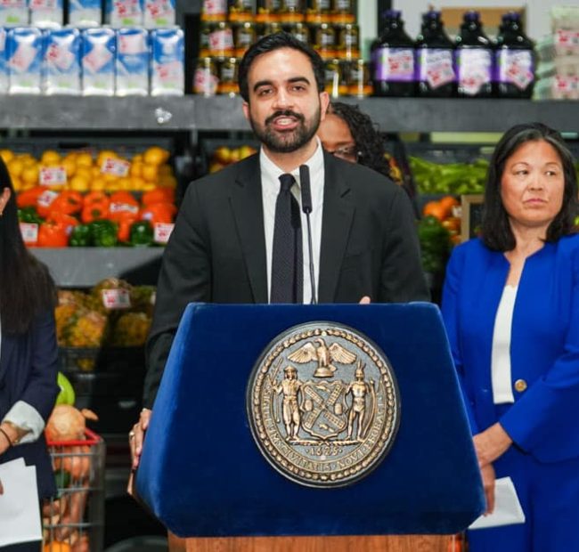 Immigrant Grocers Sue Socialist NYC Mayor Over Government-Run Supermarket Plan
