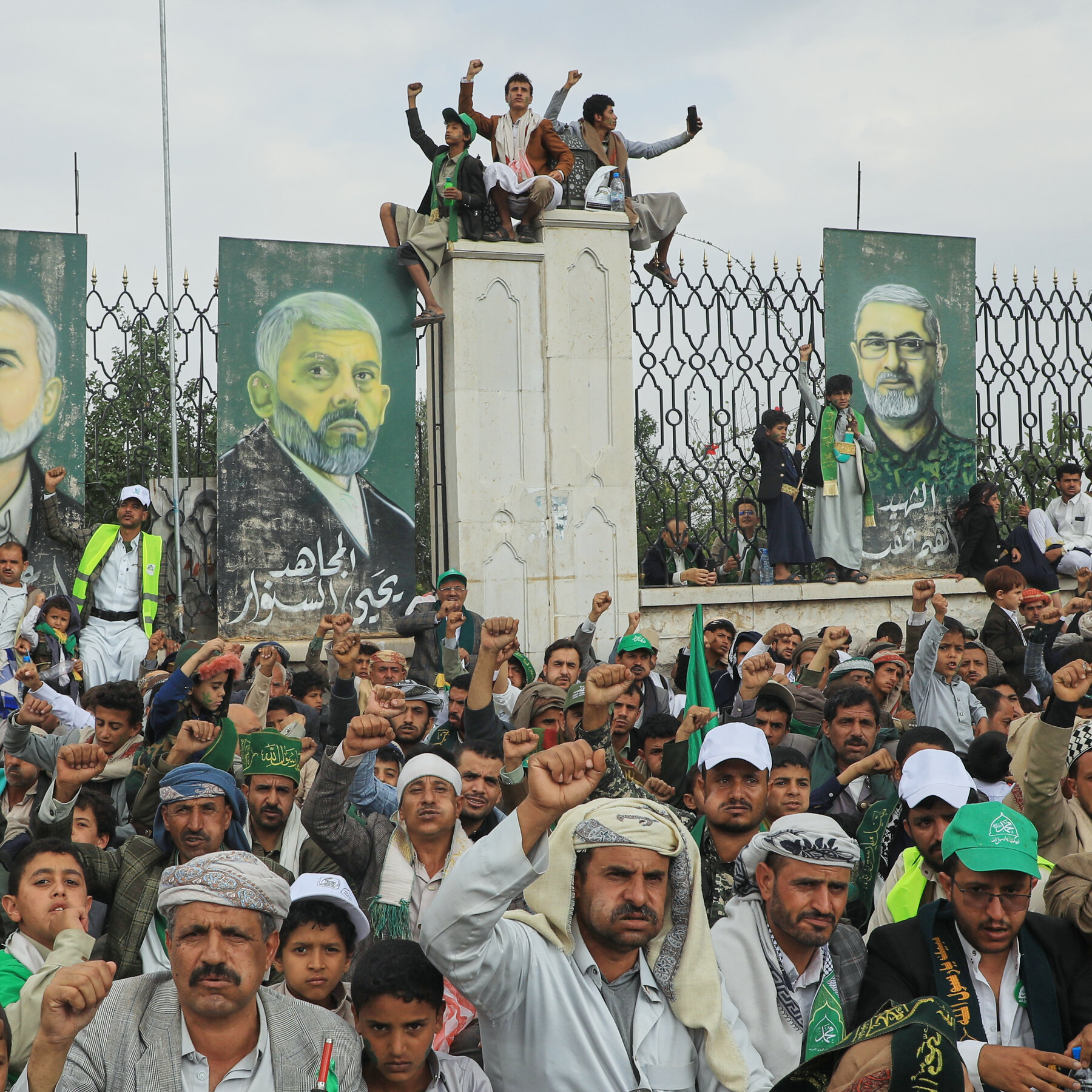 Yemen’s Houthis Push Toward Red Sea Strait as Ground Fighting Escalates 00int Yemen NewBattles 1 tpbm mediumSquareAt3X