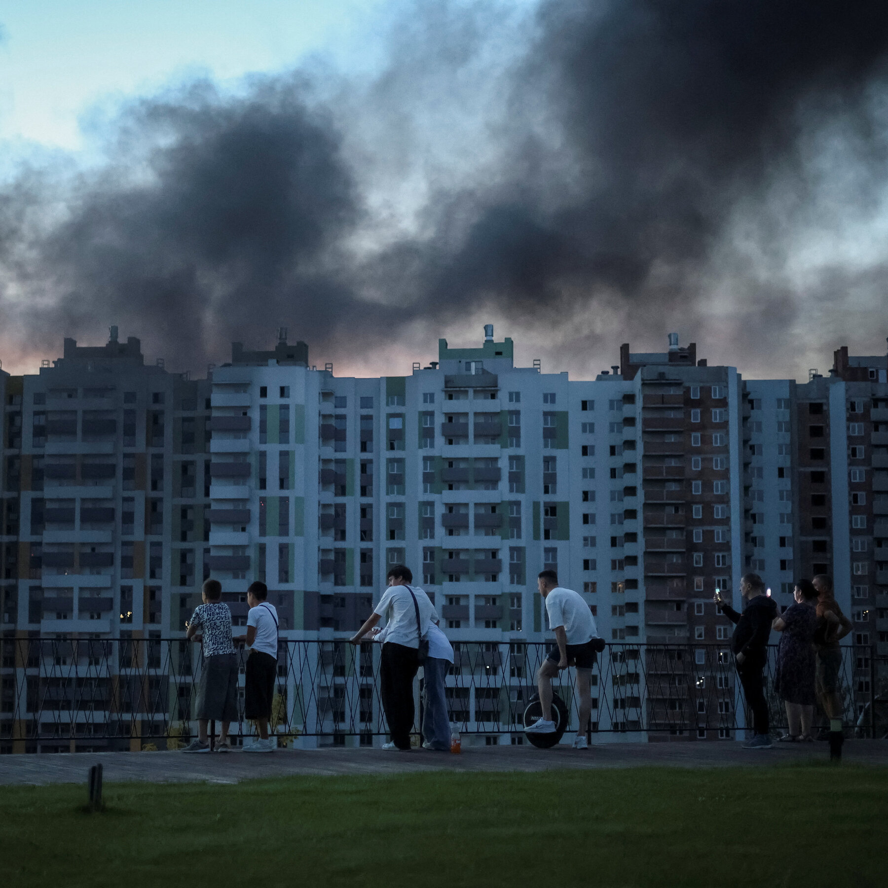 For Russia and Ukraine, an Escalating Spiral With No End in Sight 03int ukraine russia escalation 01 klvg mediumSquareAt3X