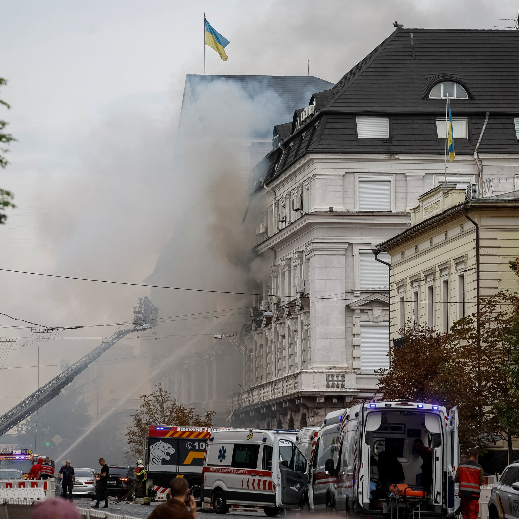 Russian Drone Strikes Office of Ukraine’s Intelligence Chief 04int ukraine attack 01 glmq mediumSquareAt3X