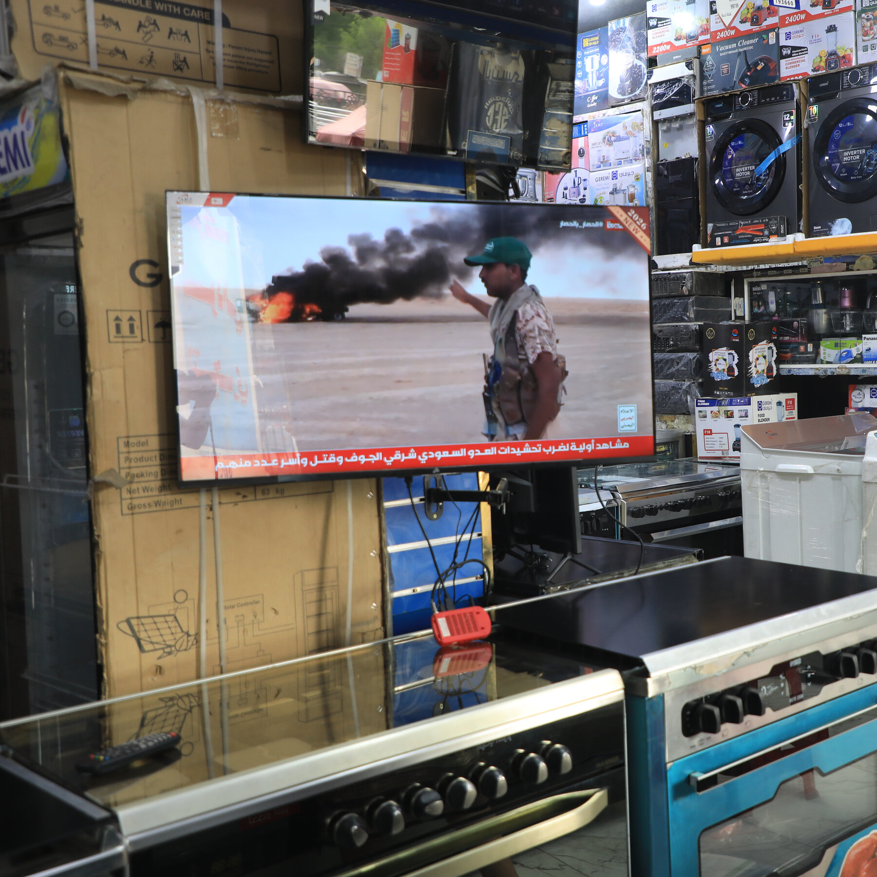 Yemen Tilts Toward Full-Scale War as Saudi-Houthi Clashes Escalate 09int yemen 1 zpjm mediumSquareAt3X