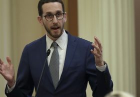 Why Jews Who Turn on Israel to Be Loved Still Get Hated