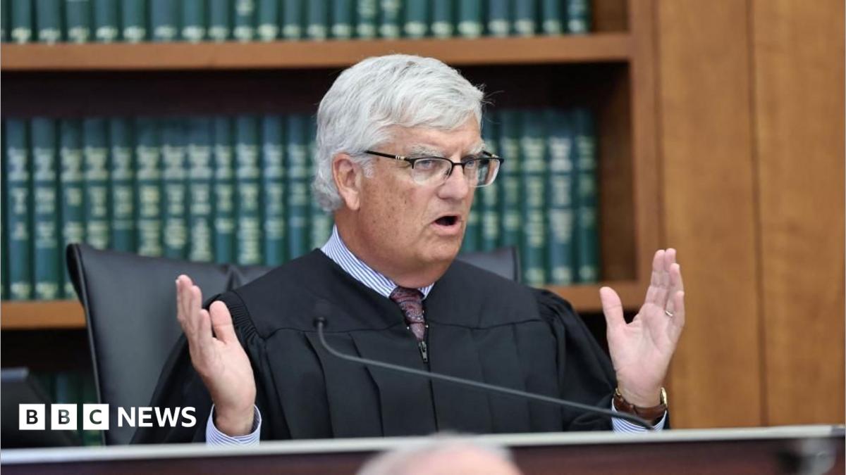 What happens next after Lindsay Clancy's murder case ends in a mistrial? 1 a291 b542ee92de7c 11