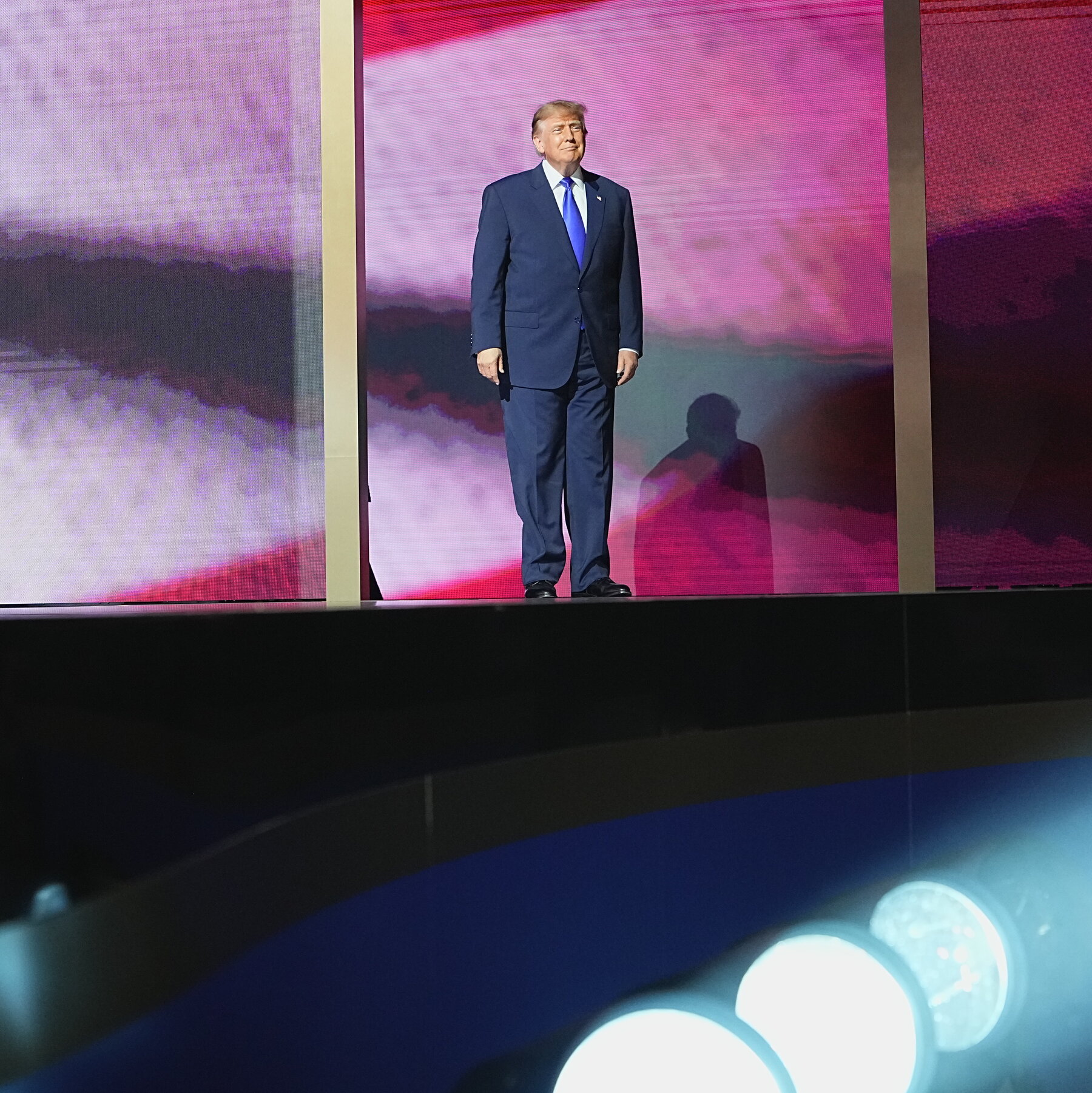 Trump Dangles $5,000 Payments if Republicans Win, and Deportees Are Stranded in Haiti 10headlines pol takeaways mediumSquareAt3X