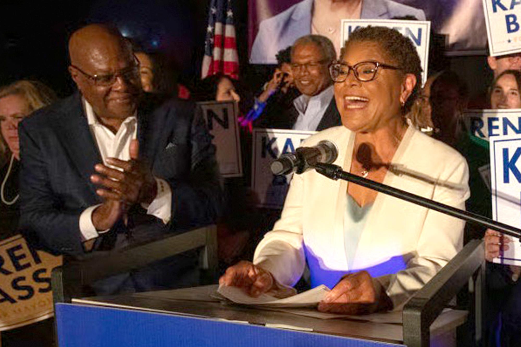 Karen Bass’ mysterious long-distance boyfriend unmasked as transit bigwig 142229288