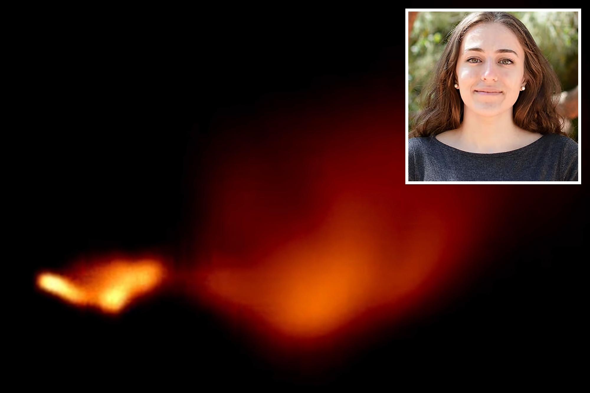 Astronomers capture incredible video of supermassive black hole blasting a blazar towards Earth 142238930