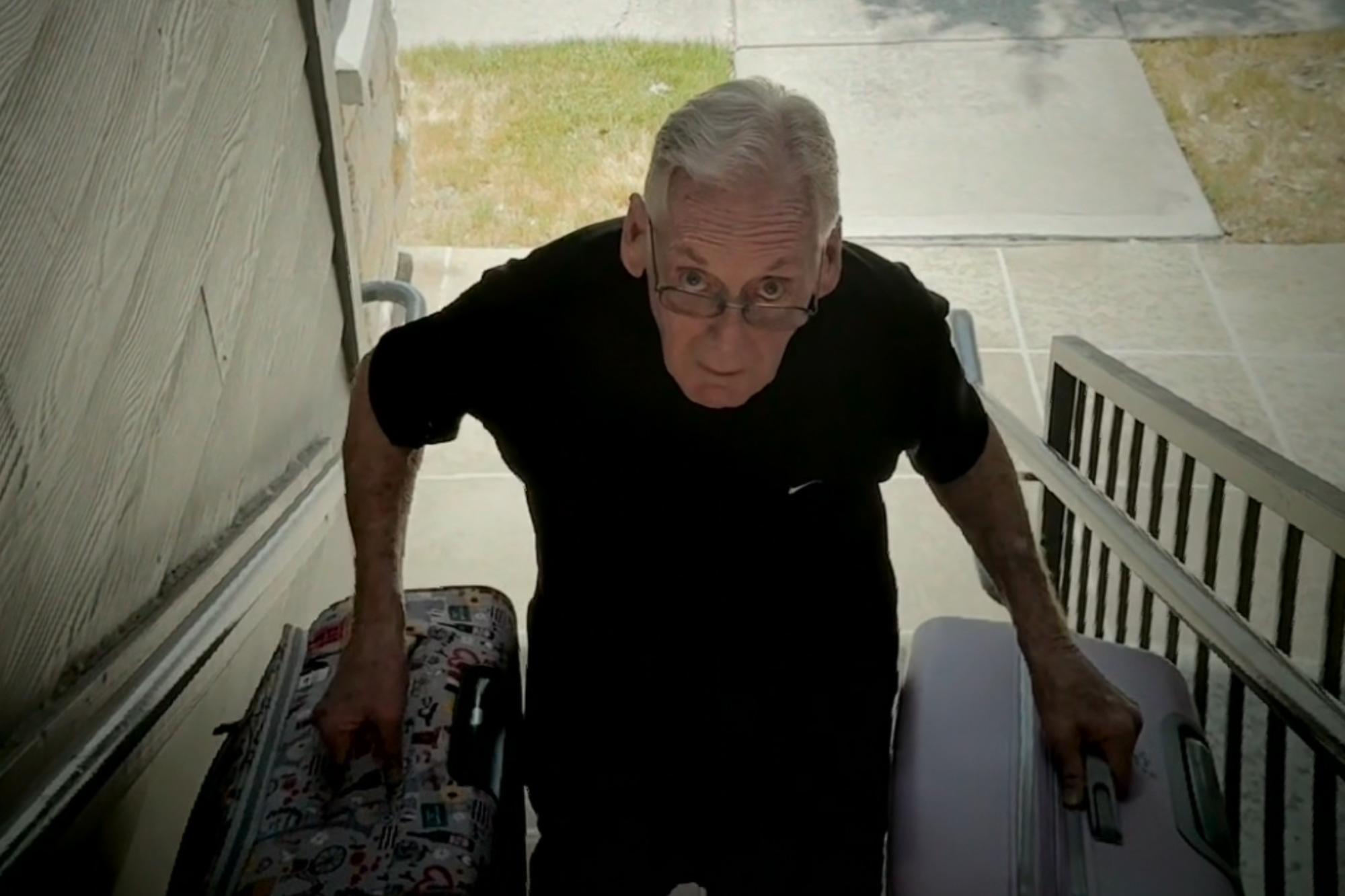 Texas delivery driver Don Johnson, 81, works 14-hour days to help pay wife’s medical bills — strangers raise almost $250K 142286660
