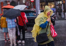 Nor’easter will slam parts of NYC-area with coastal flooding and wild winds this weekend: forecasters