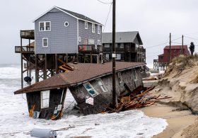 Powerful nor’easter pounds dozens of vulnerable shore homes in North Carolina’s Outer Banks — with 100 more at risk