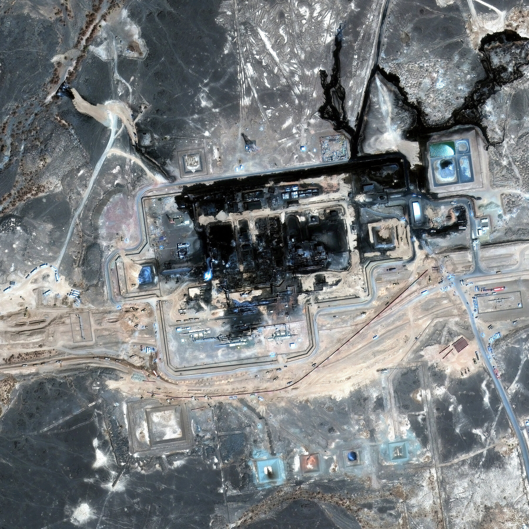 Saudi Arabia Faces ‘Worst-Case Scenario’ After Iran’s Attacks and Trump’s Rebuffs 14int saudi challenge lpmt mediumSquareAt3X 1