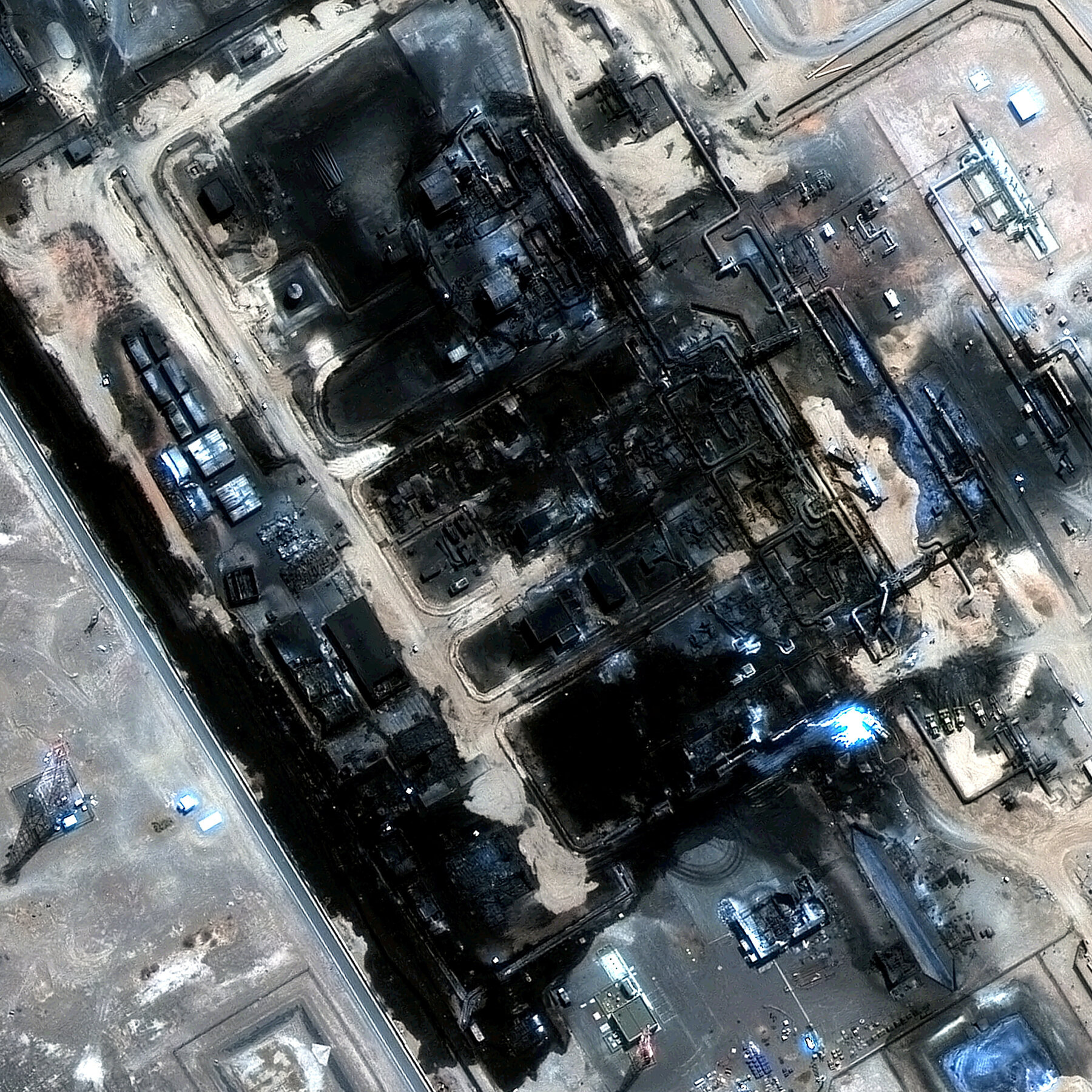 Saudi Leader Meets U.S. Commander as Widening Conflict Threatens Oil Markets 14yemen saudi 01 lgzh mediumSquareAt3X 1