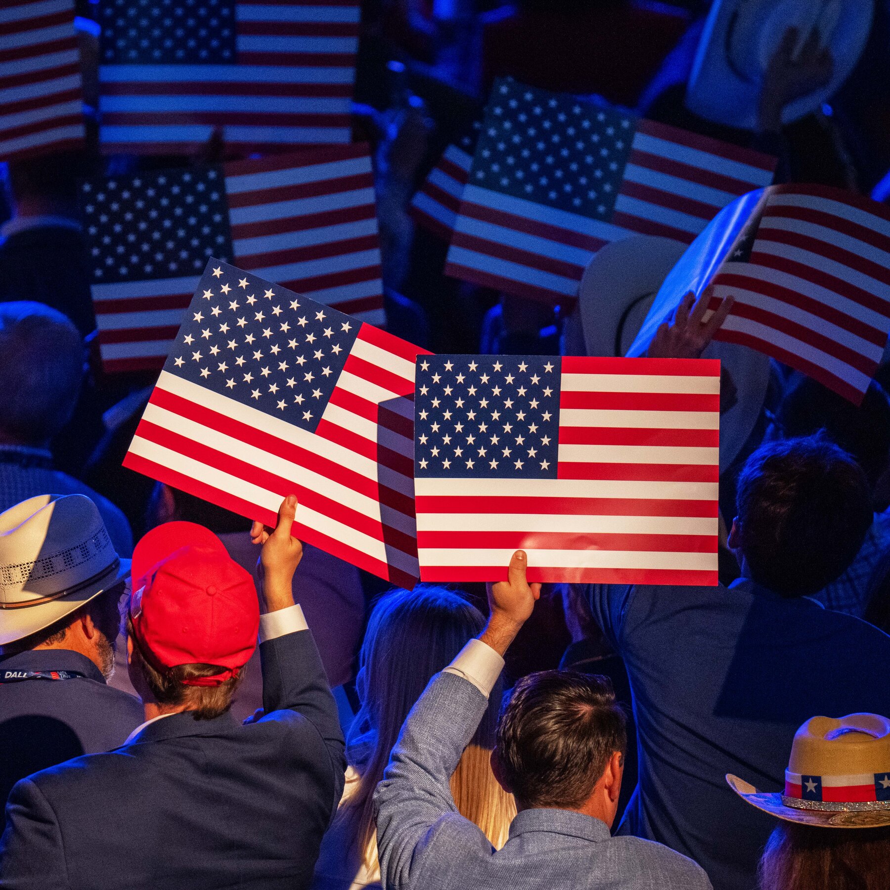 New Poll Shows Democrats Have Midterms Momentum, and Trump Calls A.I. Fears ‘a Hoax’ 15headlines promo 2 wlmc mediumSquareAt3X