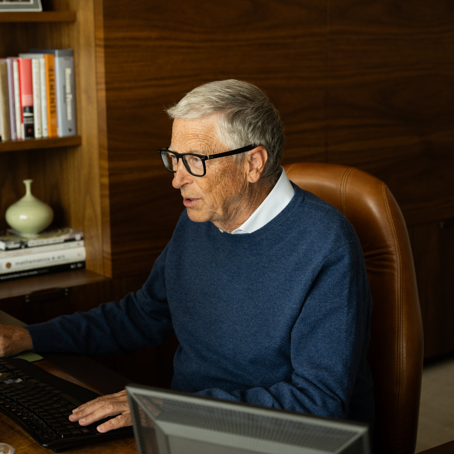 Gates Foundation Pledges $1 Billion to Combat A.I. Inequality 15xp ai gates mcjw mediumSquareAt3X