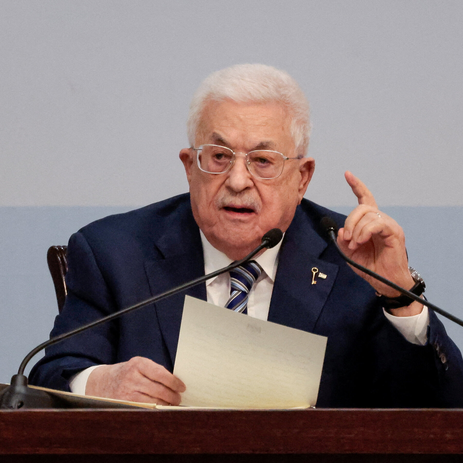 State Department Extends Visa Ban on Abbas, Other Palestinian Officials 16dc abbas visa jpkv mediumSquareAt3X