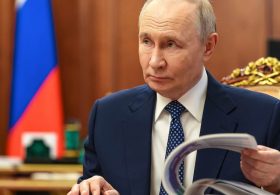 New Peace Deal in the Making? Trump Envoys to Meet Zelensky After Kremlin Talks.