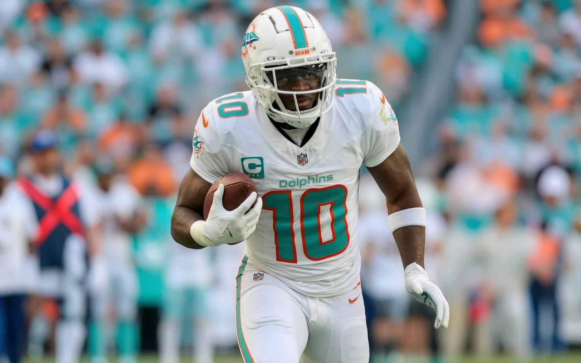 Did Tyreek Hill Hint at a New NFL Destination in Cryptic Cold Weather Tweet? 20260930 2052 airitoutbro 6abd76793585b