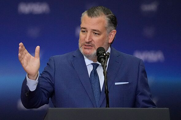 Former Trump foe ready to throw hat in ring for 2028 presidential bid 215298 1