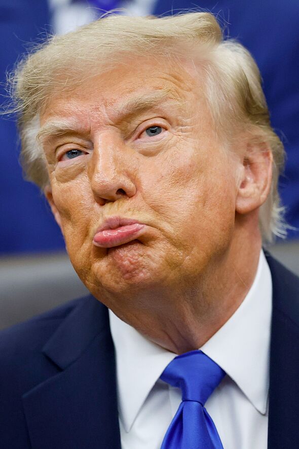 Trump 'incredibly embarrassed' by Qatari jet failures before using reporters as decoys 215320 1