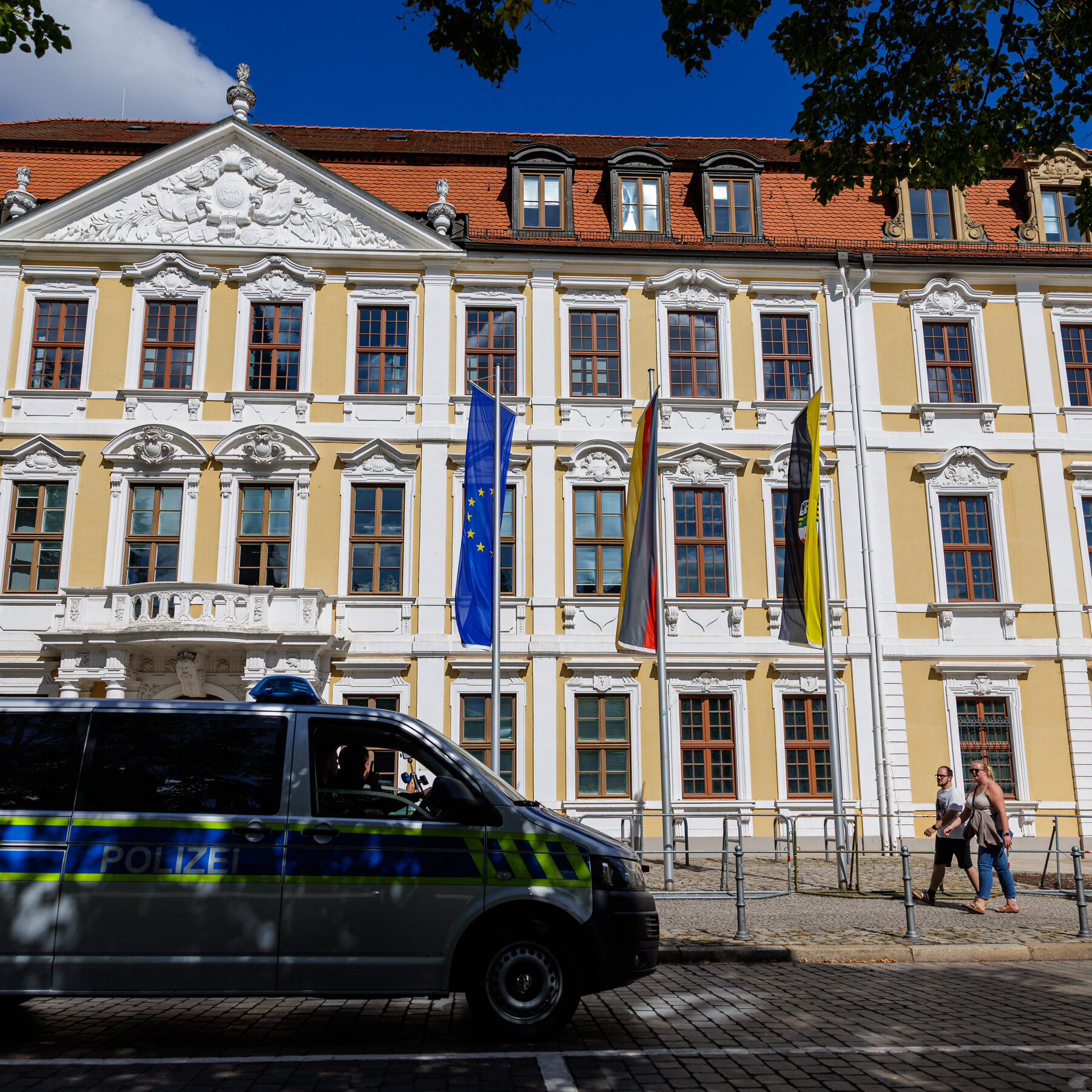 German Leaders Prepare to Deny Far Right Access to Secret War Plan 21germany Intel 01 pjgh mediumSquareAt3X