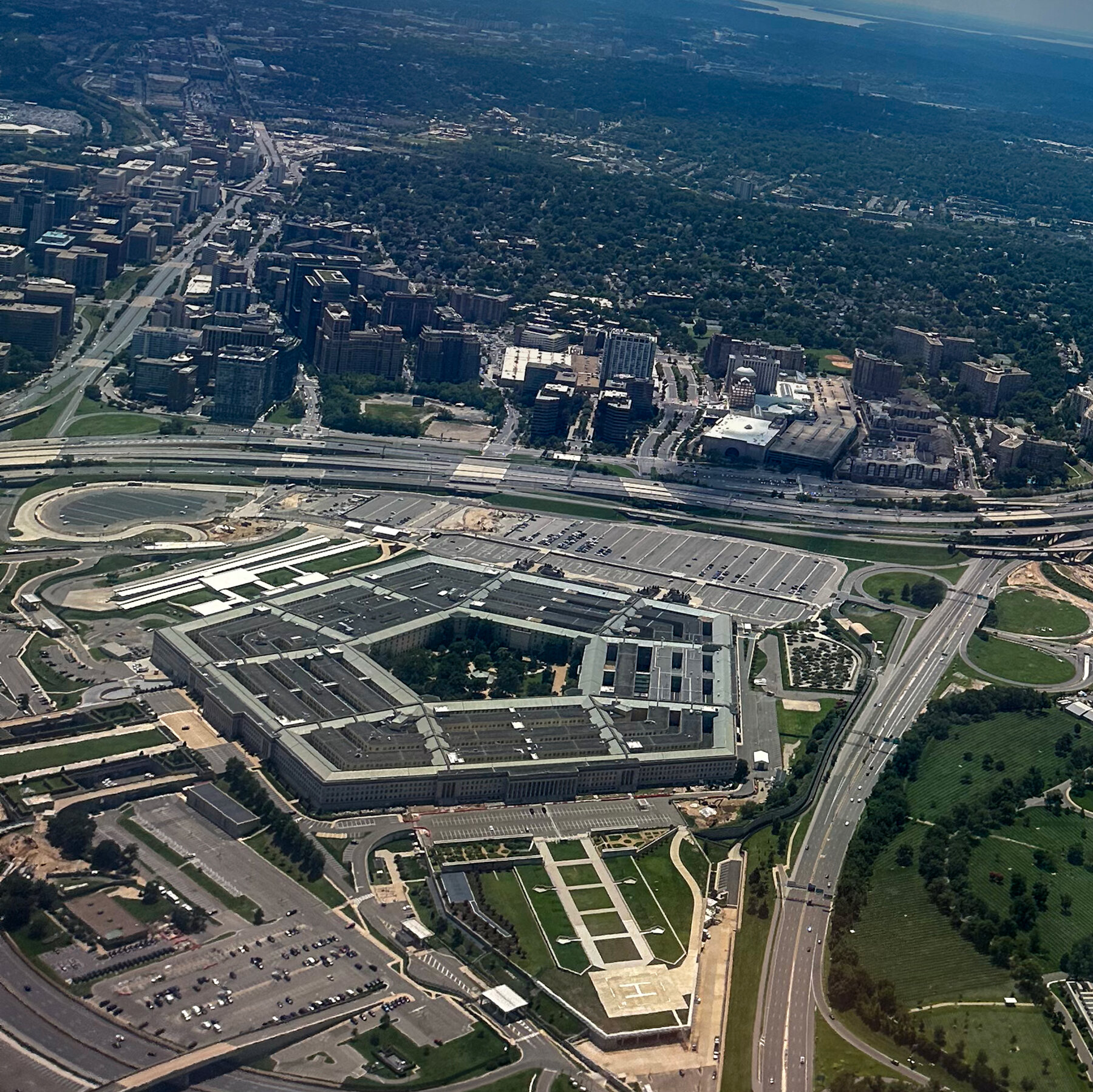 In Major Leak Hunt, Pentagon Gives Polygraph Tests to Joint Staff Members 23dc ukraine strategy lptb mediumSquareAt3X 1