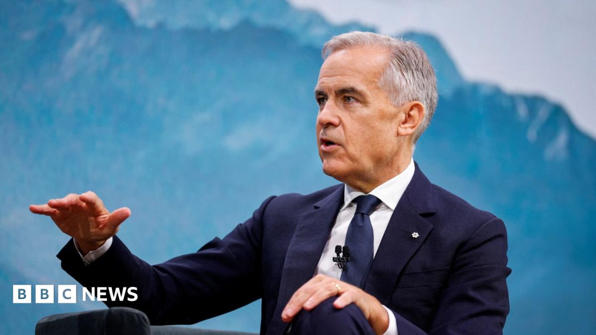 'Maybe they'll shoot you' - Carney recalls Trump's gift of White House key 2c 12