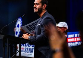 El-Sayed Wants to Mend Ties With Jewish Democrats, but Some Are Still Not Impressed