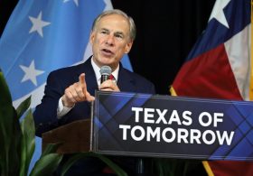 Gov. Abbott Pushes Texas Colleges to Offer Three-Year Bachelor’s Degrees