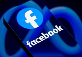 Facebook deceived users over data privacy – US jury