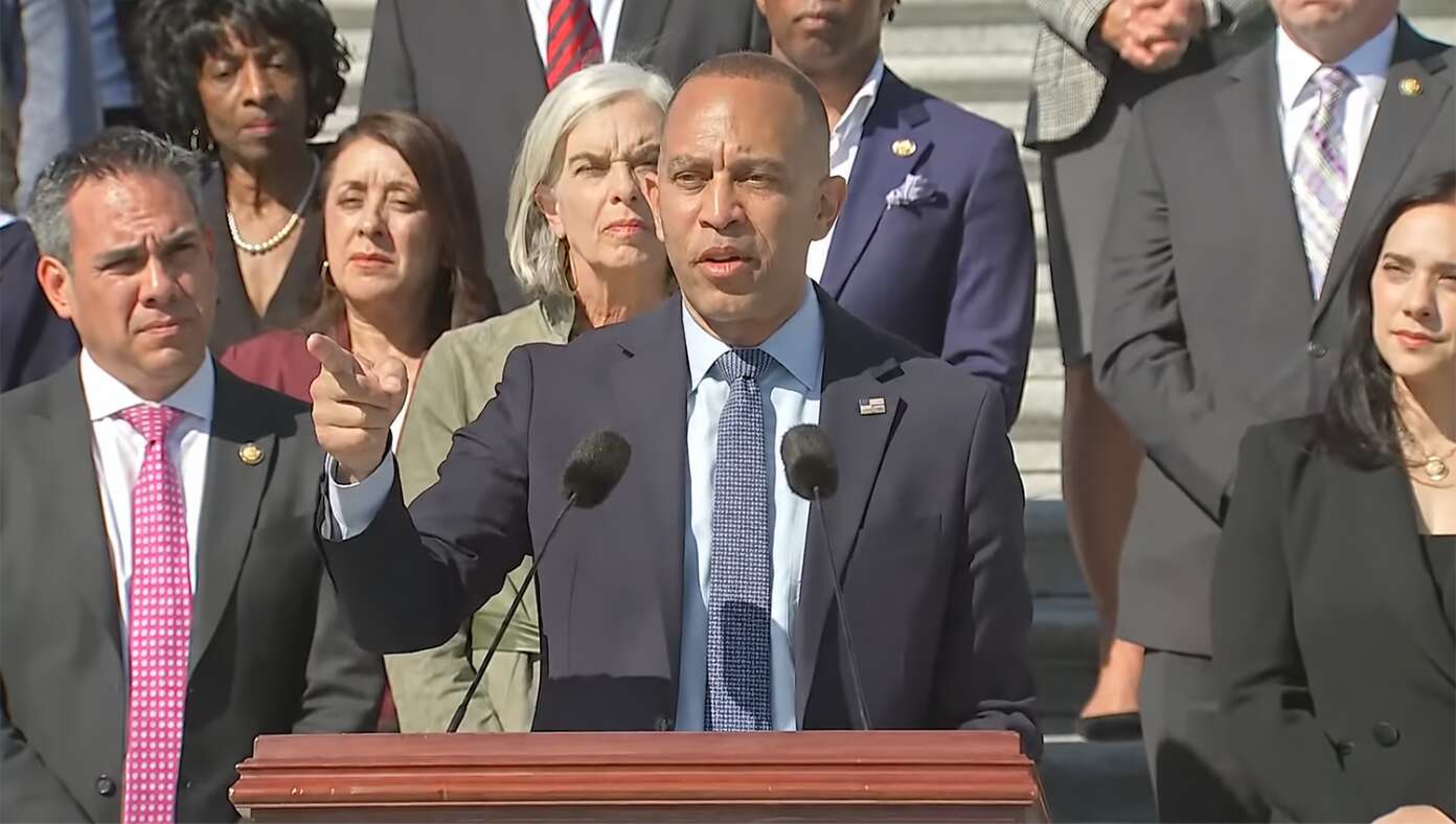 Democrats Promise That If Elected, Every Voter Will Give Them $5,000 6aada68d7e3386aada68d7e339