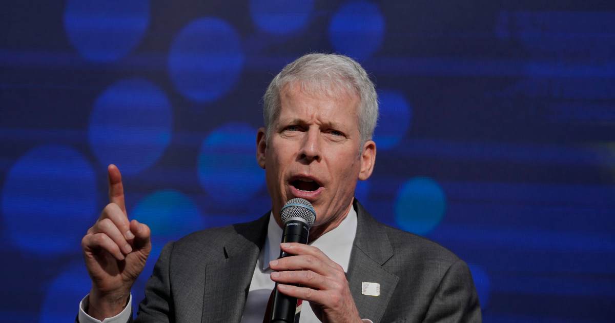 Chris Wright Shuts Down Laughing NYT Crowd: What’s Funny About 80 Percent Higher Power Bills? 79b 1200x630 1