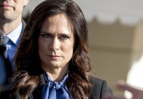 Trump ‘definitely backed into a corner’: Former press secretary